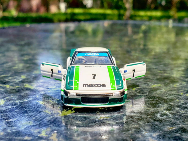 Illustration for article titled Car Week: The '70s - Dorito Edition